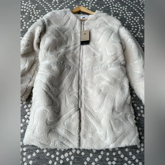 Nike Therma Fit Sherpa Jacket Coat Women’s SMALL NEW Parka Christmas Holiday - Picture 5 of 12